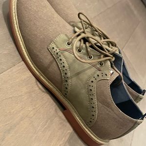 Tommy Hilfiger boys dress shoes sz 5